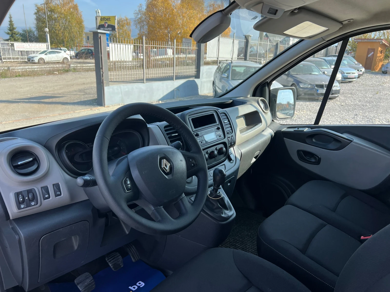 Renault Trafic 1.6dci 120.000km!!! Euro 6D - изображение 9