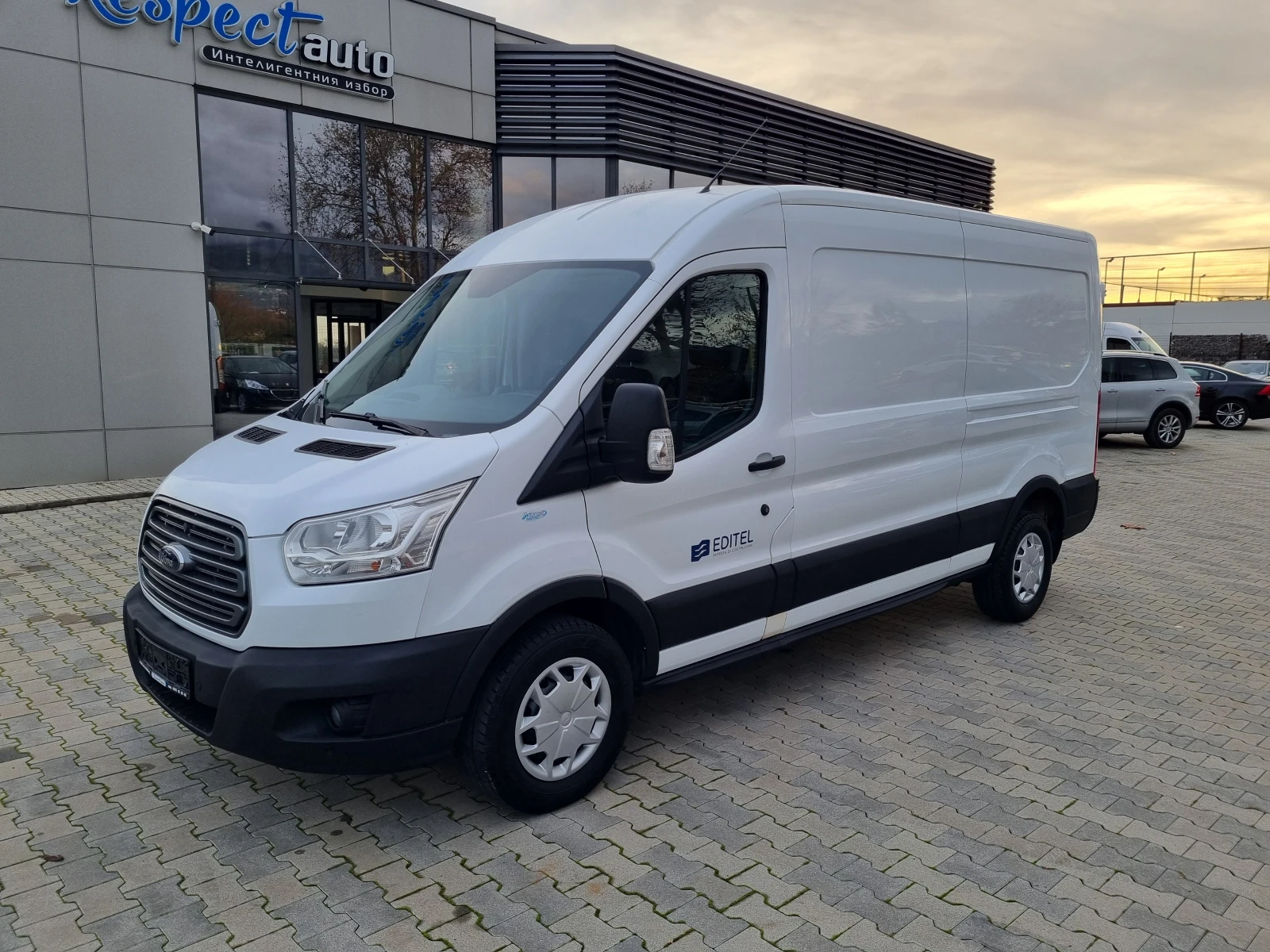Ford Transit 2.0TDCi-131ps 2018г. ОБСЛУЖЕН= КАТО НОВ! - изображение 3