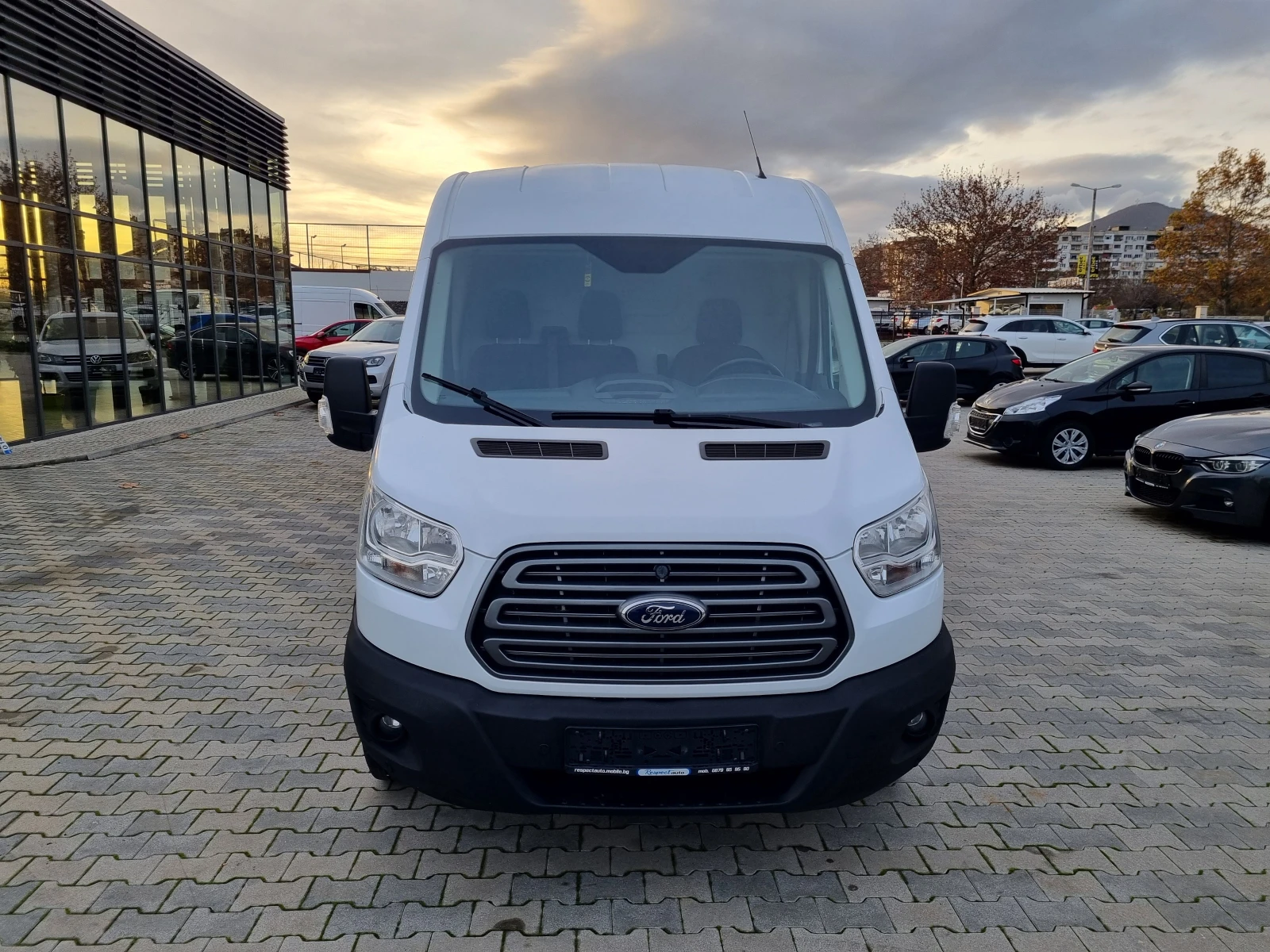 Ford Transit 2.0TDCi-131ps 2018г. ОБСЛУЖЕН= КАТО НОВ! - изображение 2