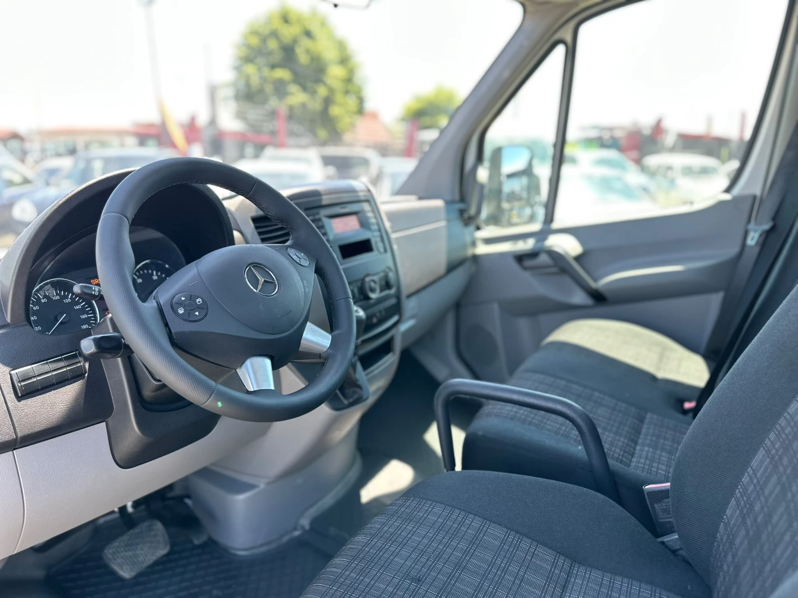 Mercedes-Benz Sprinter / 319 / ДВОЙНА ГУМА / 3.5T V6 / AUTOMAT / EURO 6 /, снимка 13 - Бусове и автобуси - 54957137