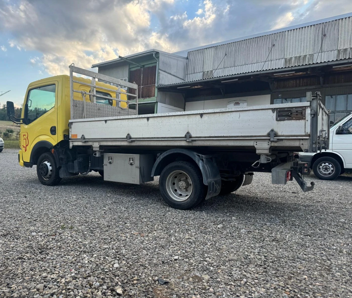 Renault Maxity 2.5* САМОСВАЛ* 3.70м.* ШВЕЙЦАРИЯ* , снимка 8 - Бусове и автобуси - 55622334