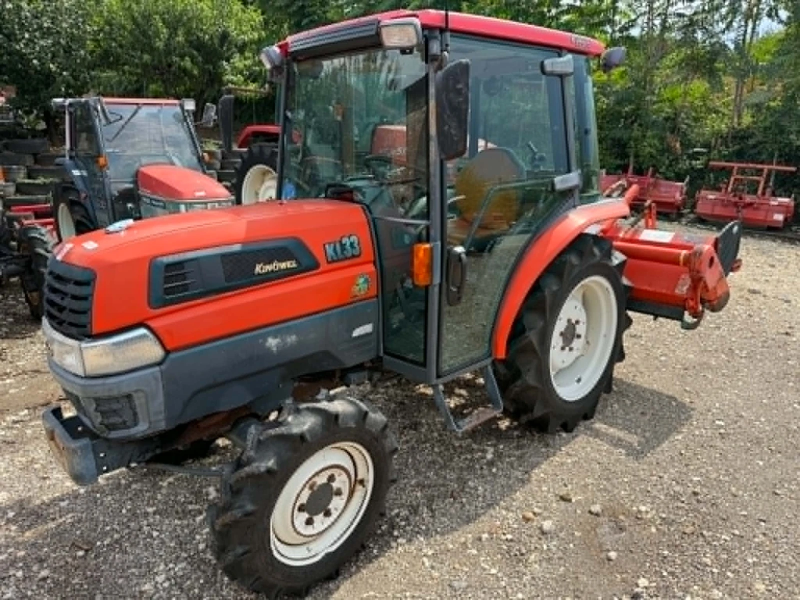 Трактор Kubota KL33