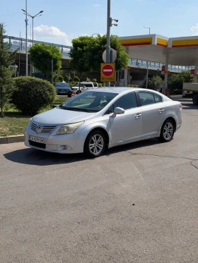 Toyota Avensis 1.8 Бензин/Газ, снимка 4