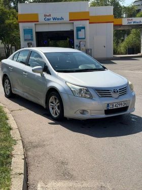 Toyota Avensis 1.8 Бензин/Газ, снимка 2