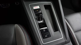 VW Golf 2.0 GTI* BLIND SPOT* HUD* ПОДГРЕВ ВОЛАН* ЛЮК* КРАЙ, снимка 9