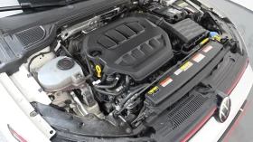 VW Golf 2.0 GTI* BLIND SPOT* HUD* ПОДГРЕВ ВОЛАН* ЛЮК* КРАЙ, снимка 6