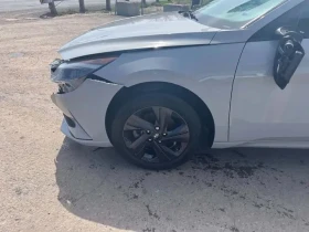 Hyundai Elantra Automatic, снимка 2