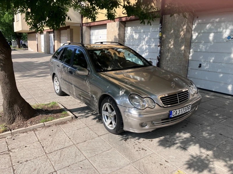 Mercedes-Benz C 180 1.8 kompressor Фейслифт , снимка 2 - Автомобили и джипове - 47673774