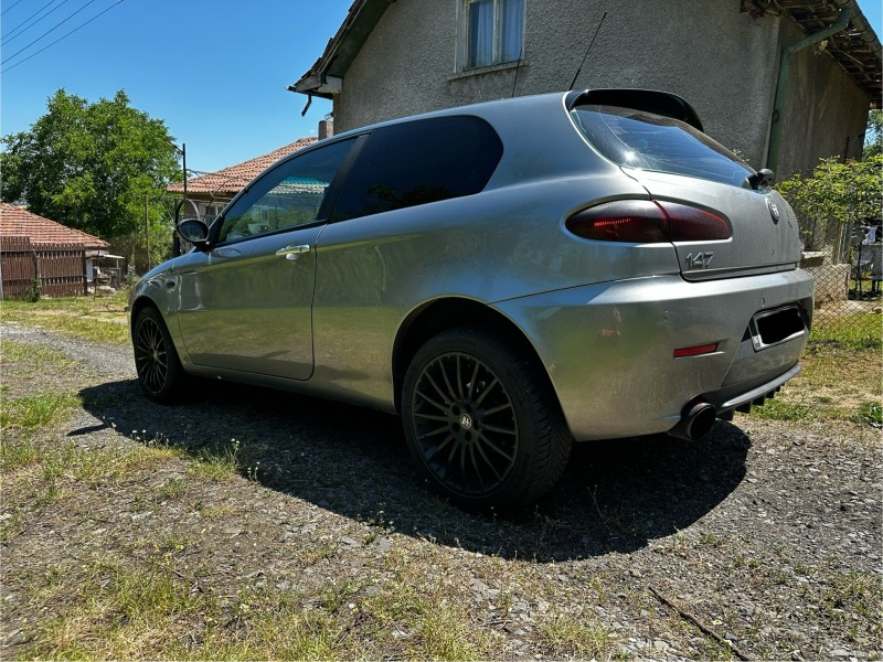 Alfa Romeo 147 16V, снимка 6 - Автомобили и джипове - 46226555