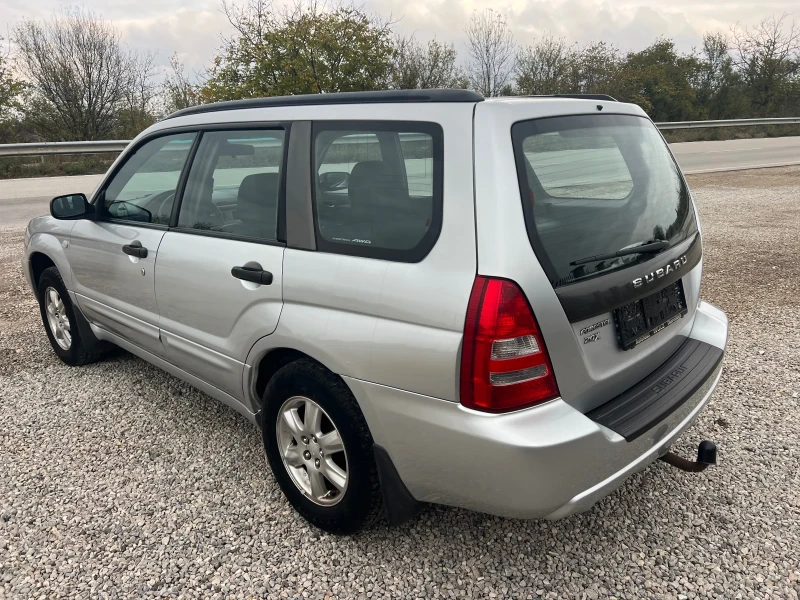 Subaru Forester 2.0 I АВТОМАТ-ГАЗ, снимка 9 - Автомобили и джипове - 47996769