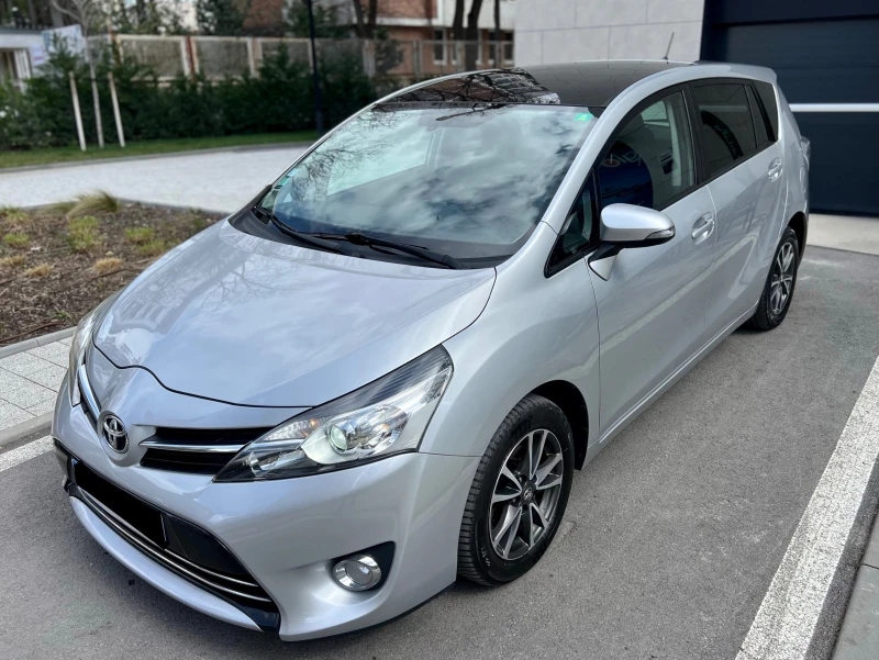 Toyota Verso 2.0D4D 125к.с. PANORAMA CAMERA, снимка 1 - Автомобили и джипове - 49530247