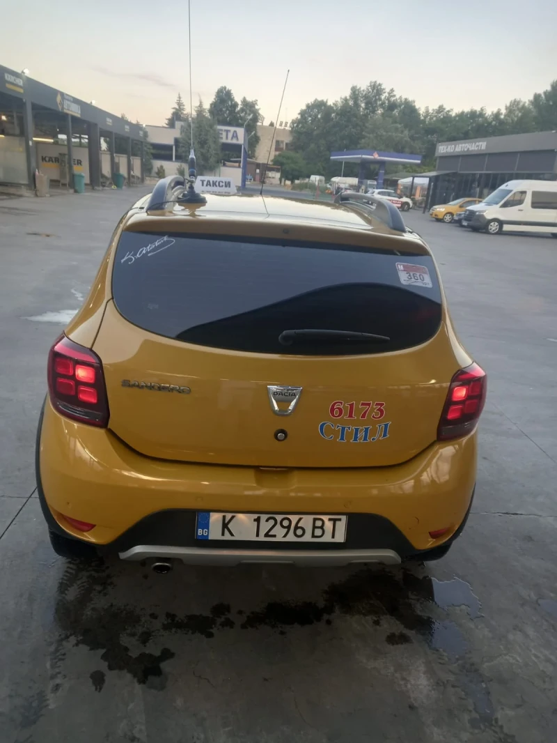 Dacia Sandero 0.9 Stepway + ГАЗ, снимка 3 - Автомобили и джипове - 52332421