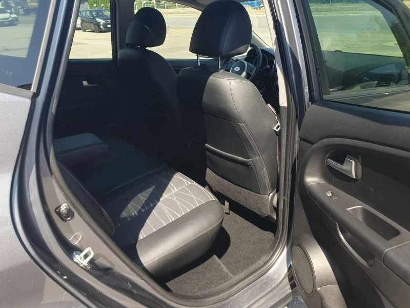 Kia Venga 1, 6 crdi 116 hp 6 скорости, снимка 12 - Автомобили и джипове - 51443500