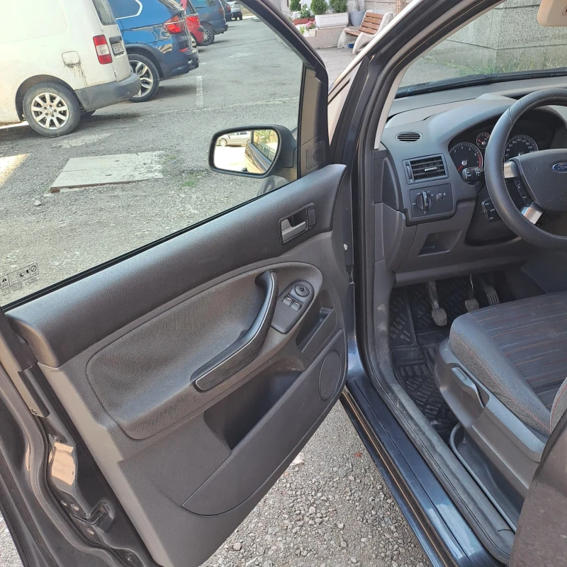 Ford C-max 1.8, снимка 16 - Автомобили и джипове - 52011337