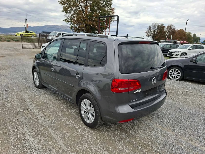 VW Touran 1.6 TDI , снимка 2 - Автомобили и джипове - 52127442