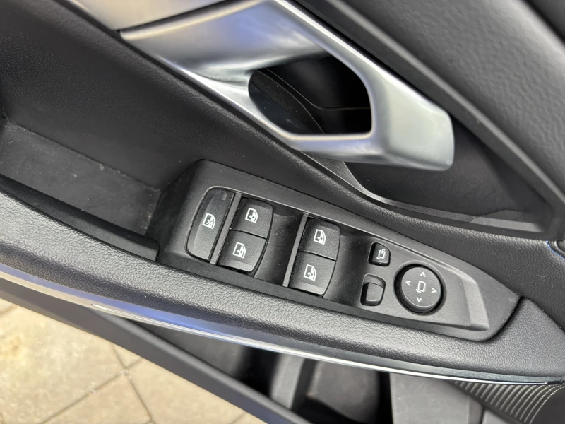 BMW 320, снимка 14 - Автомобили и джипове - 52496249