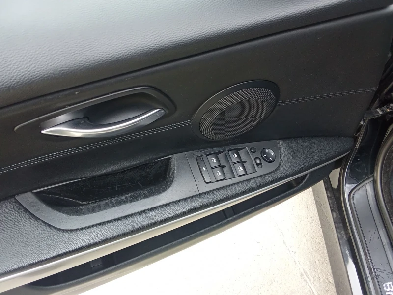 BMW 320 2.0д 163к.с. автоматик, снимка 11 - Автомобили и джипове - 52622623