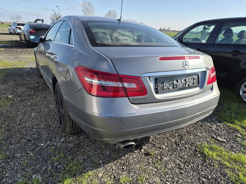 Mercedes-Benz E 250, снимка 5 - Автомобили и джипове - 52702298