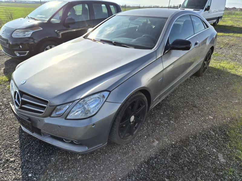 Mercedes-Benz E 250, снимка 3 - Автомобили и джипове - 52702298