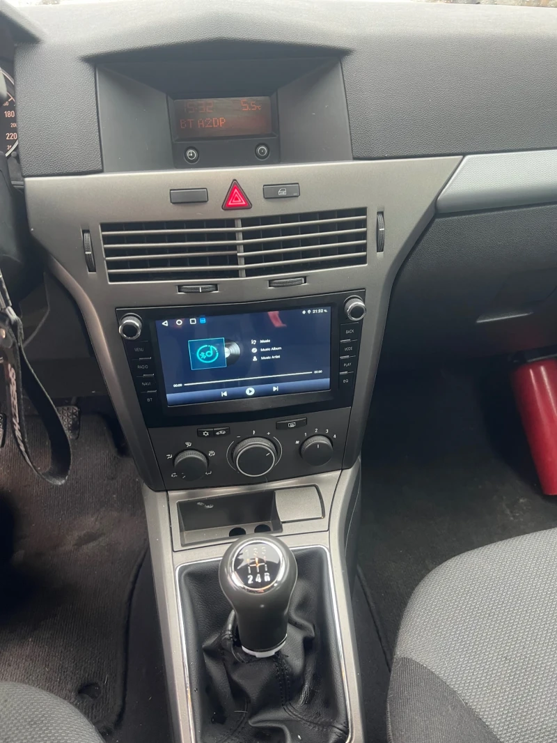 Opel Astra 1.7 CDTI, снимка 9 - Автомобили и джипове - 53442279