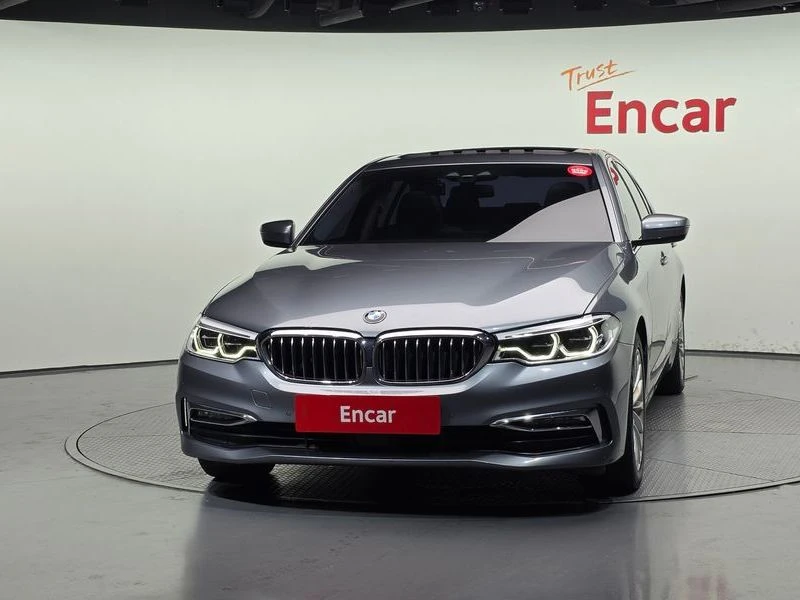 BMW 520 520d Luxury Plus| 190к.с.| ВКЛ.ТЕХНОТЕСТ, снимка 3 - Автомобили и джипове - 55130480