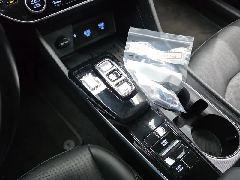 Hyundai Sonata 2.0 - САМО 30% АВАНС, снимка 17 - Автомобили и джипове - 55940401