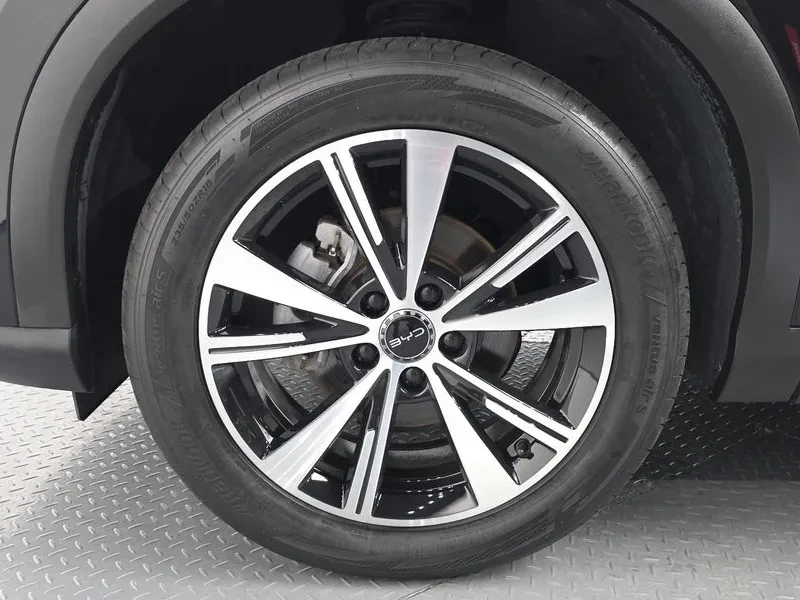 BYD Atto3 PLUS, снимка 4 - Автомобили и джипове - 56357412