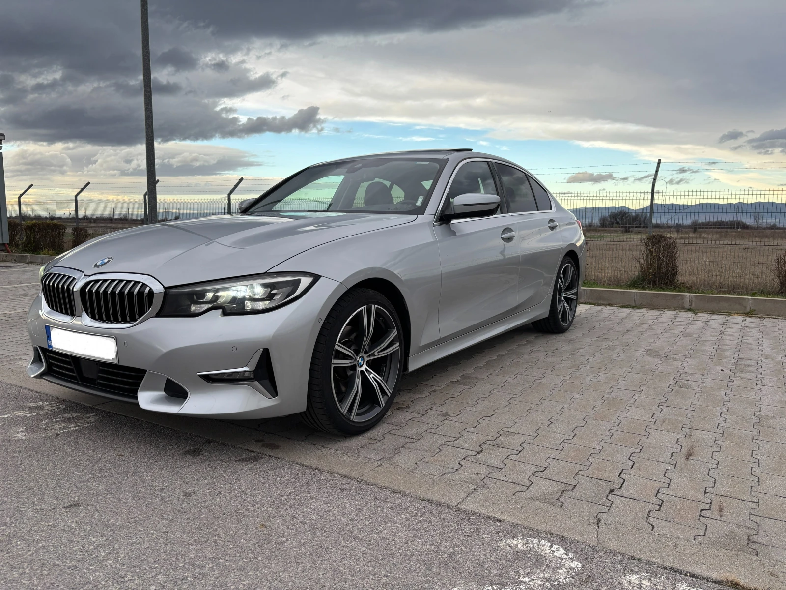 BMW 320, снимка 1