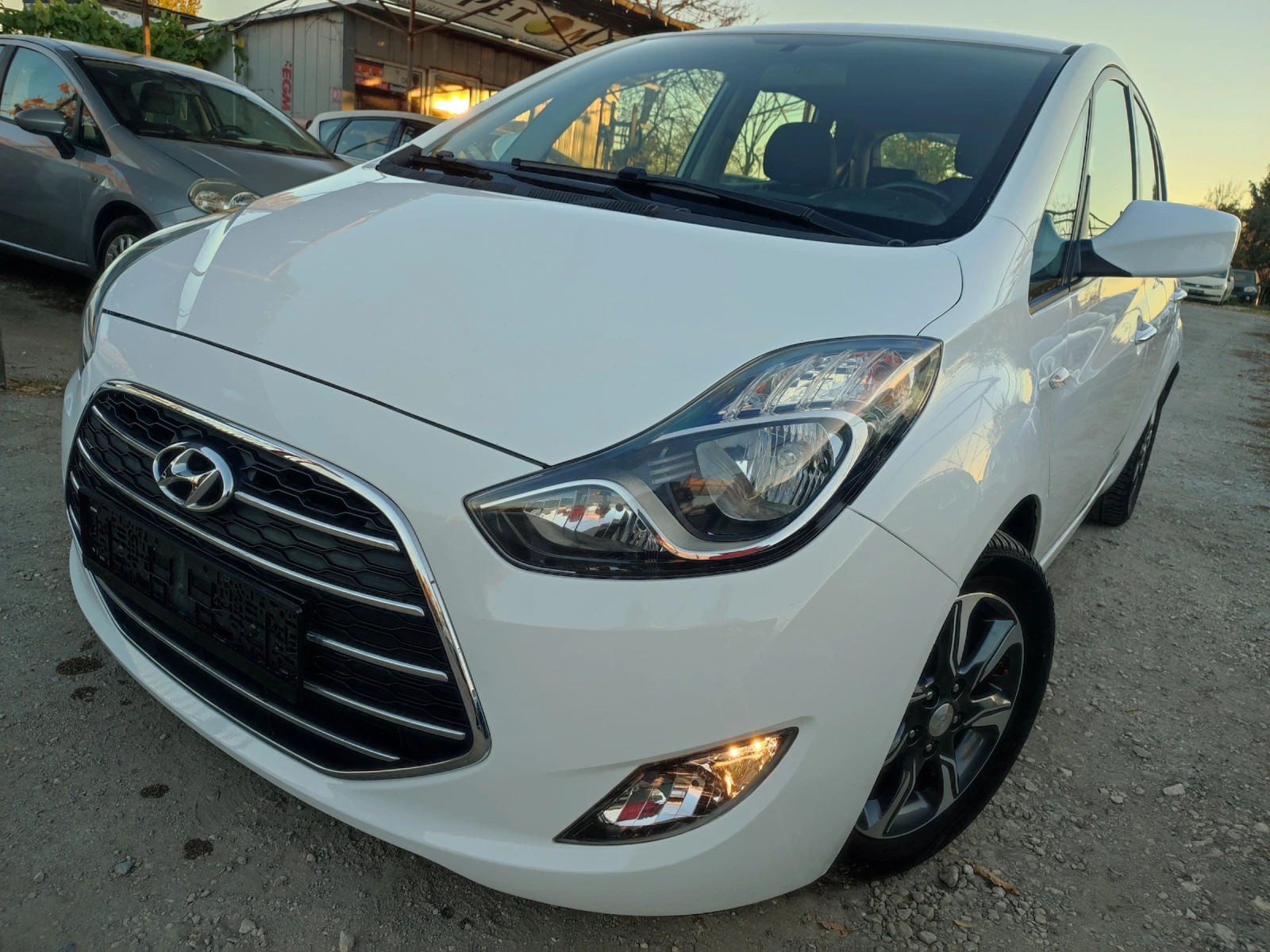 Hyundai Ix20 1.4 БЕНЗИН / ПАРКТРОНИК/ТОП СЪСТОЯНИЕ  - изображение 2