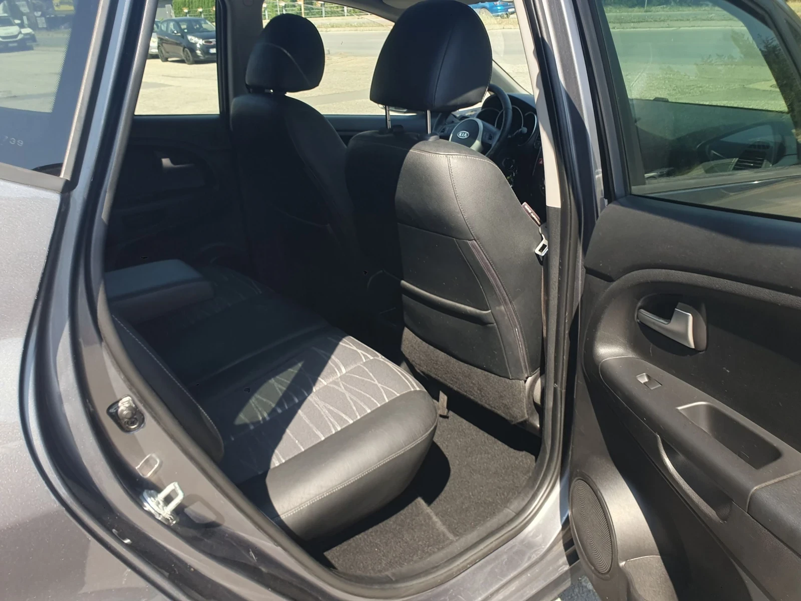 Kia Venga 1, 6 crdi 116 hp 6 скорости | Mobile.bg — изображение 12