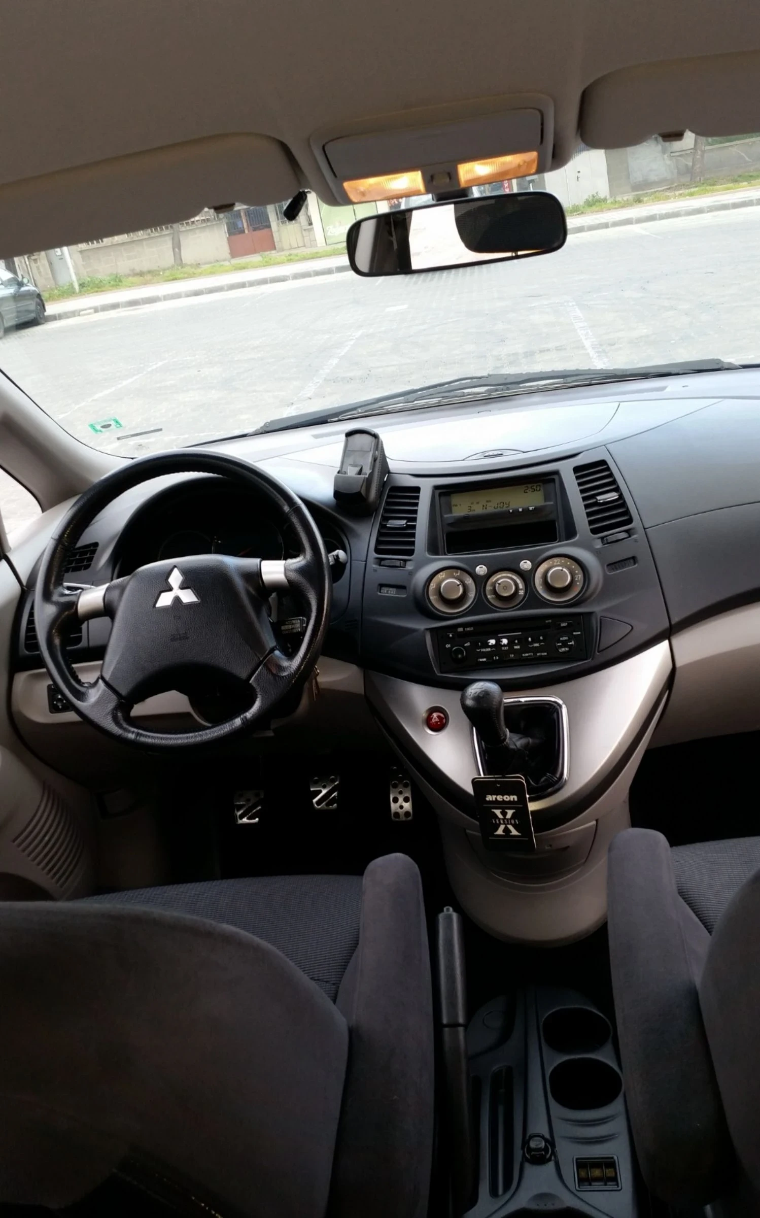 Mitsubishi Grandis | Mobile.bg — изображение 8