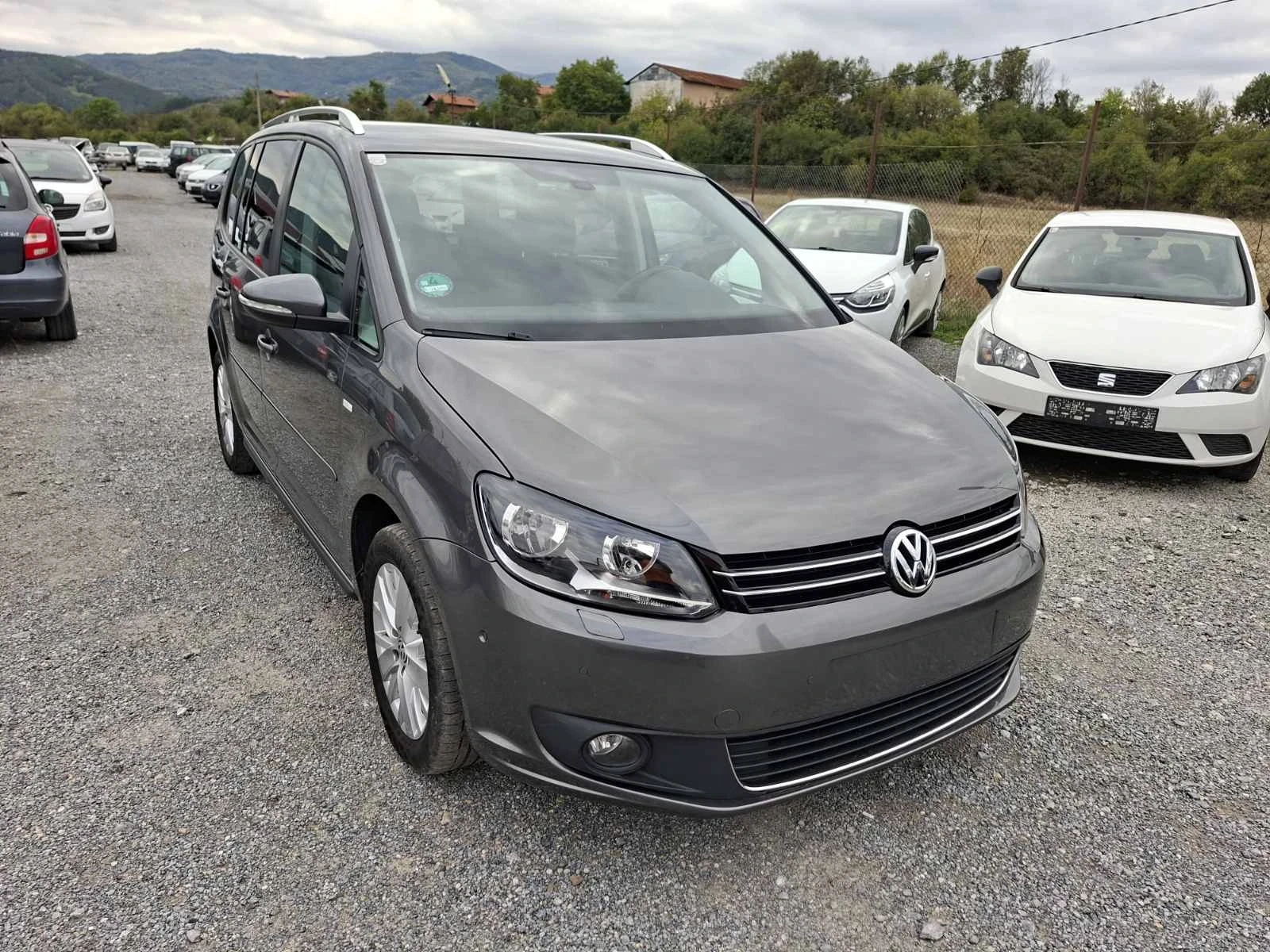 VW Touran 1.6 TDI  | Mobile.bg — изображение 1