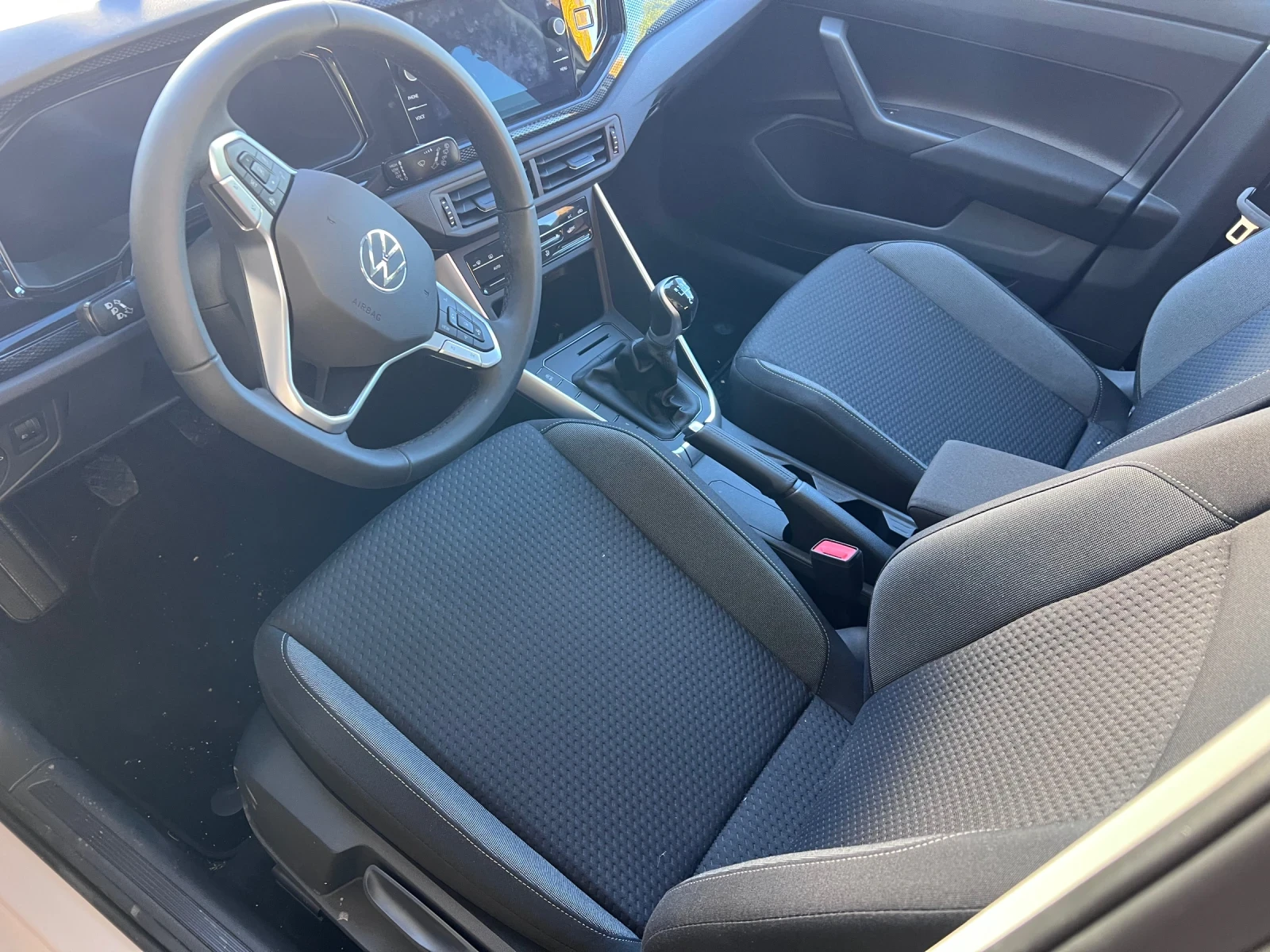 VW Polo 1.0i 600km 2025 | Mobile.bg   8