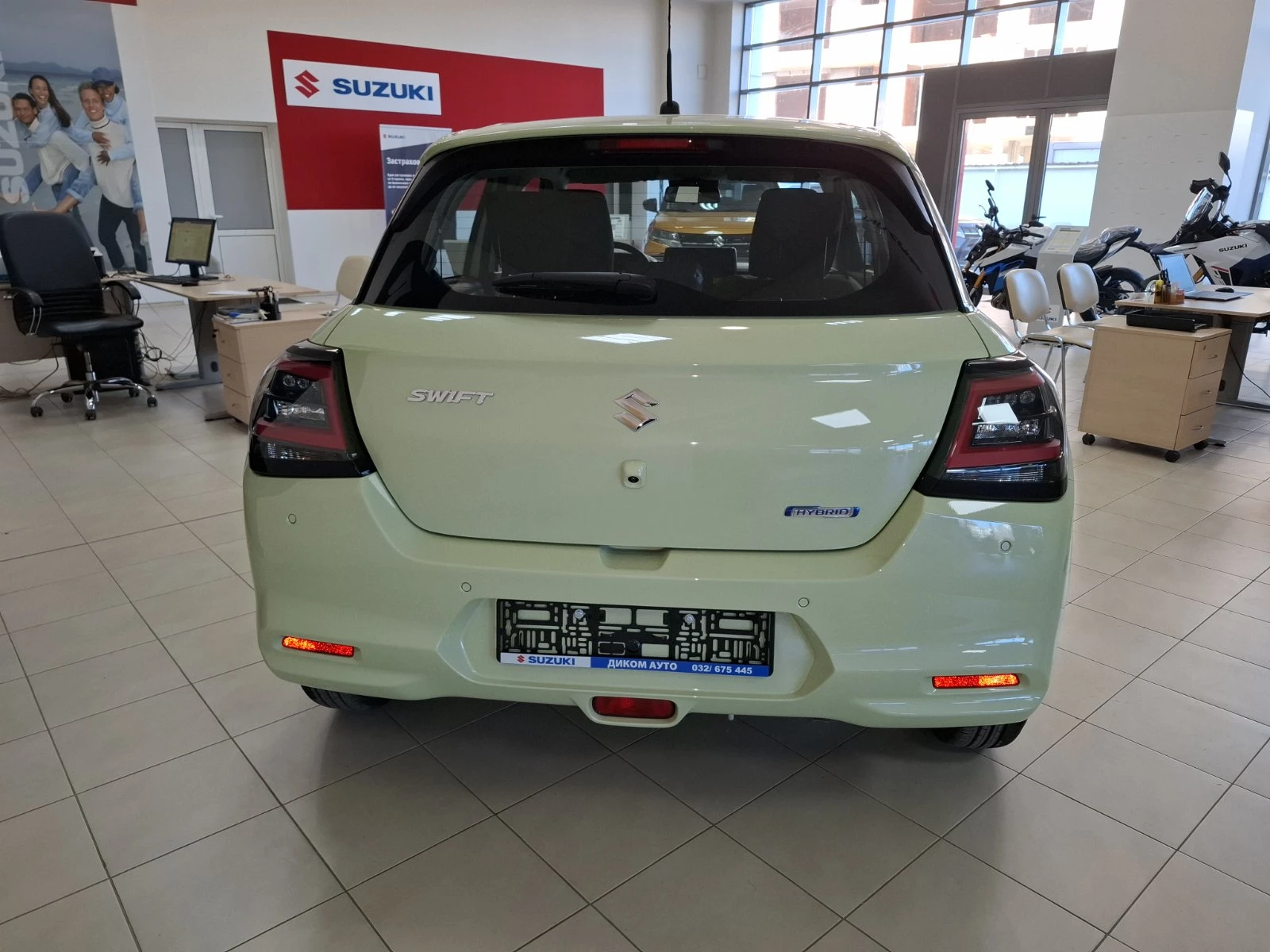 Suzuki Swift  1.2 2WD GL HYBRID-НОВ  - изображение 4