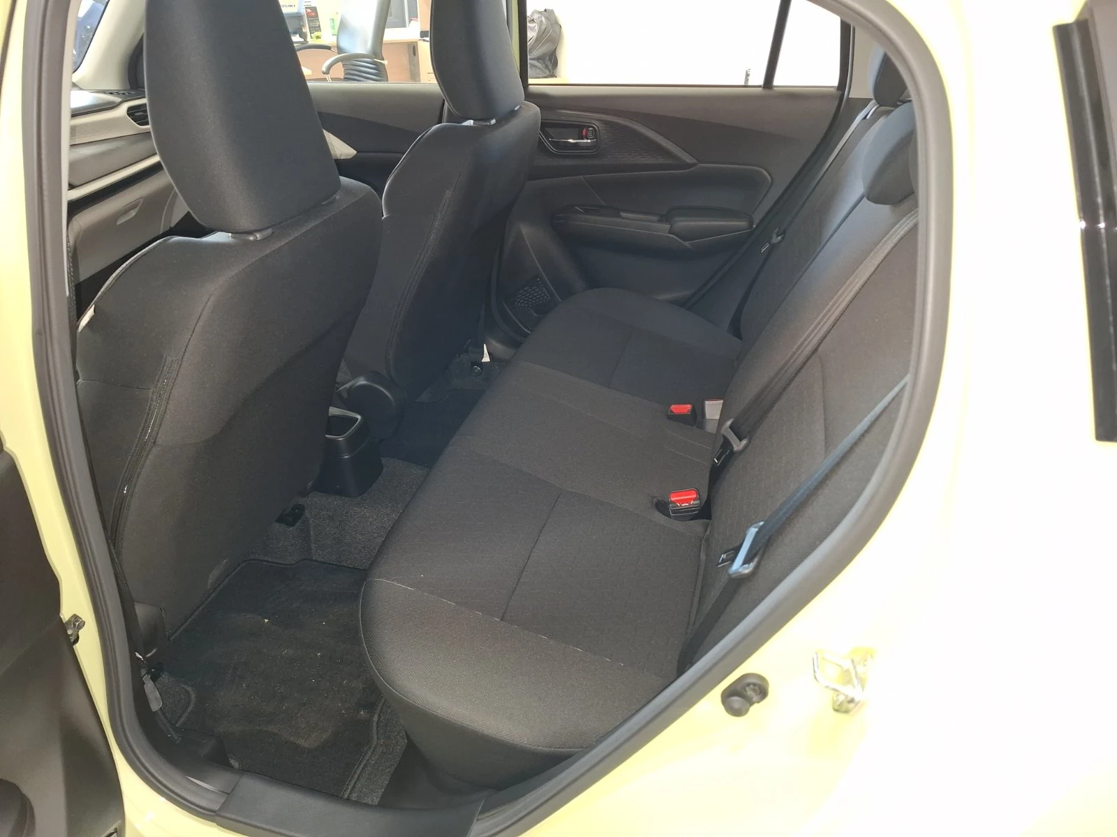 Suzuki Swift  1.2 2WD GL HYBRID-НОВ  - изображение 7