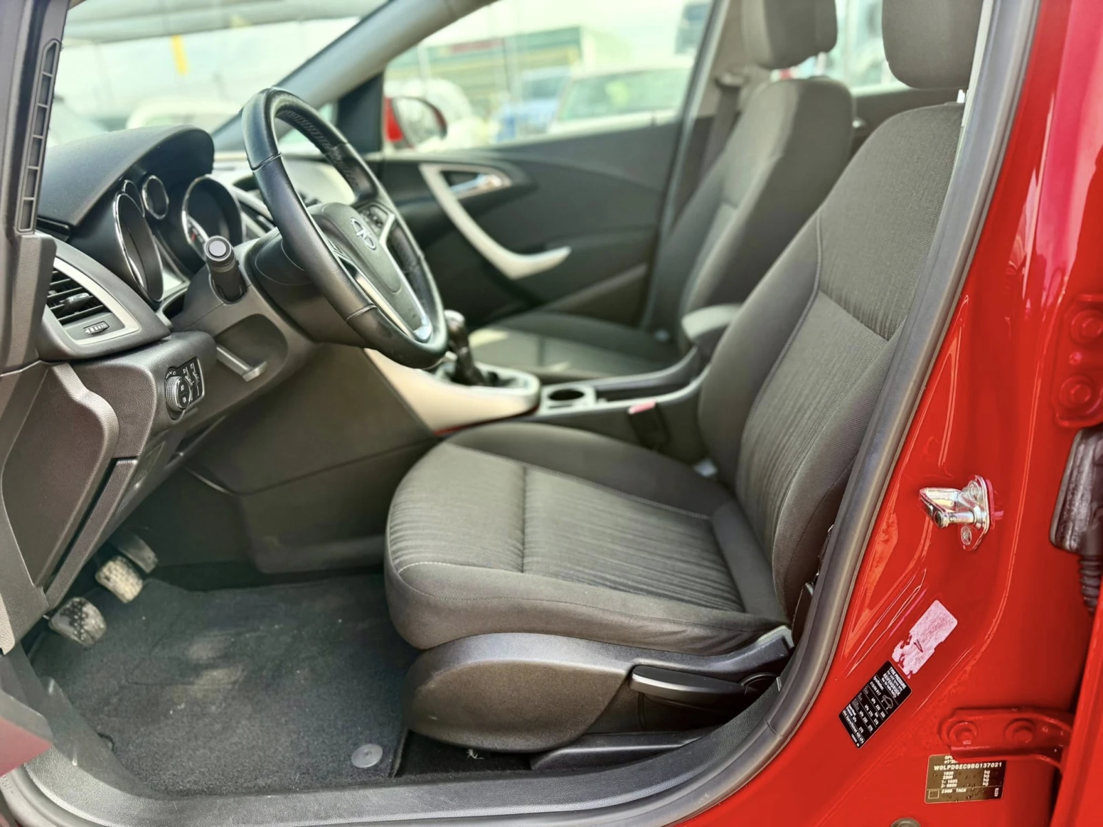 Opel Astra 1.4 6-�������� 143���.�� | Mobile.bg � ����������� 9