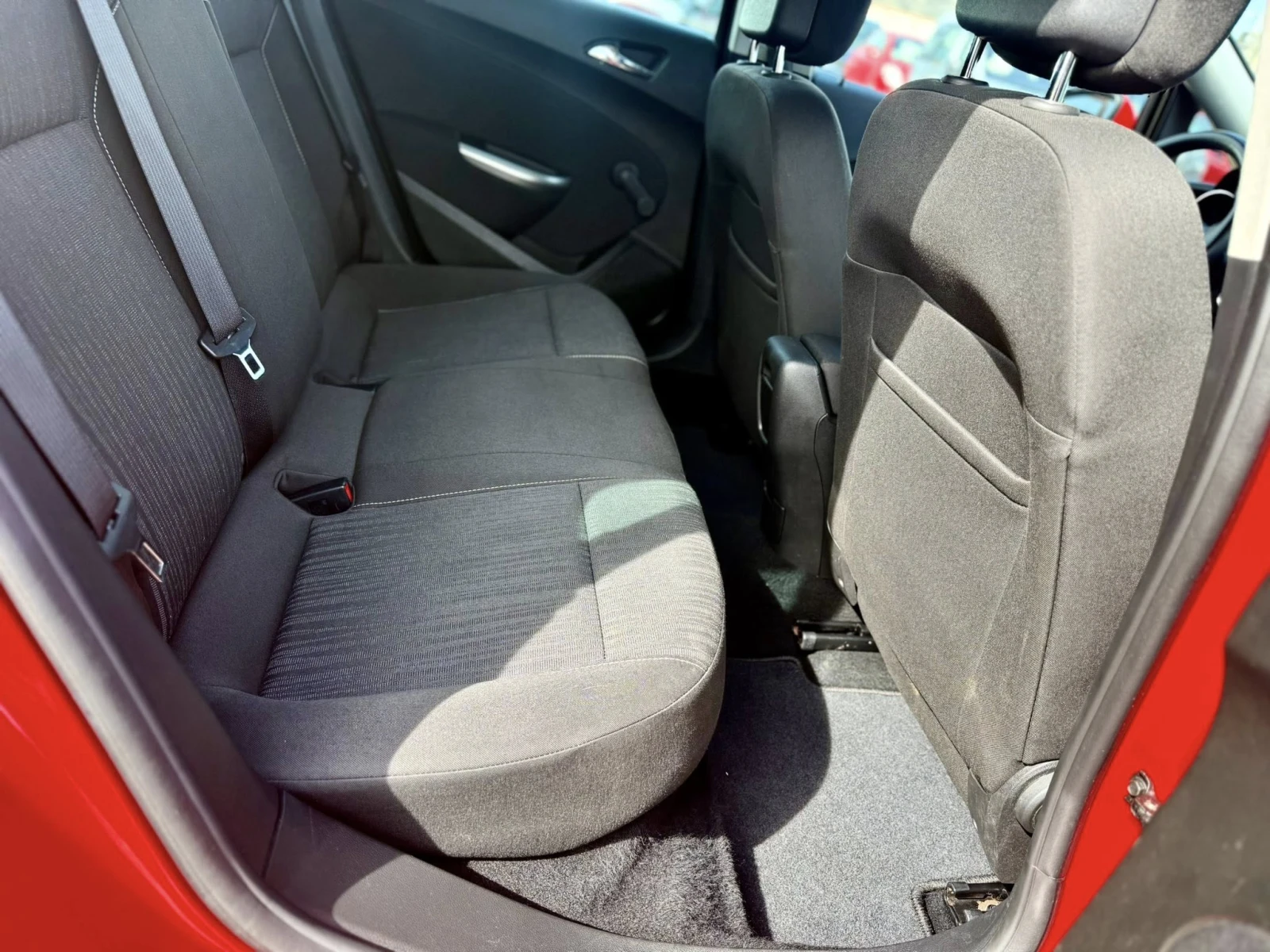 Opel Astra 1.4 6-�������� 143���.�� | Mobile.bg � ����������� 14