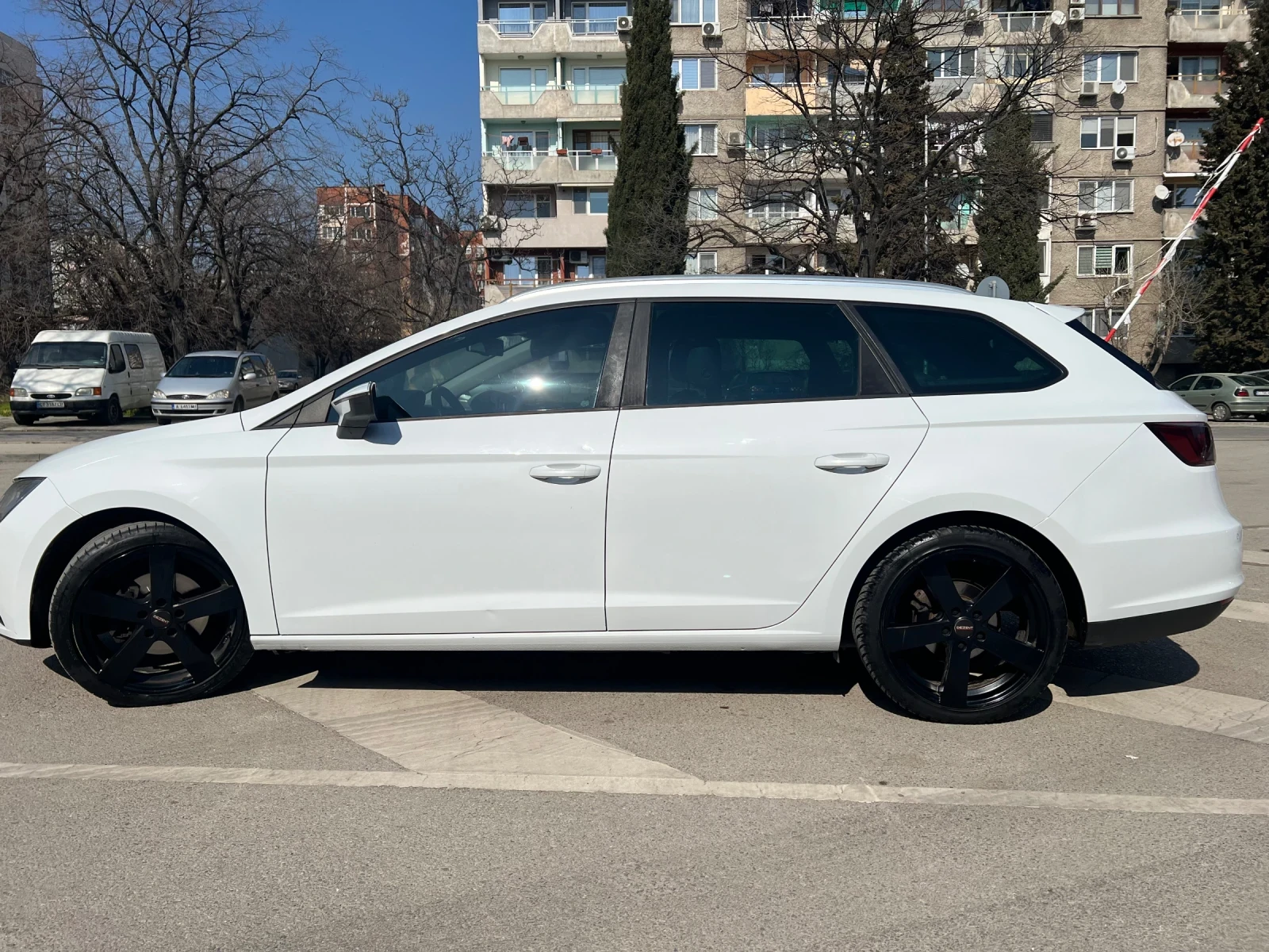 Seat Leon ST, снимка 3 - Автомобили и джипове - 53712230