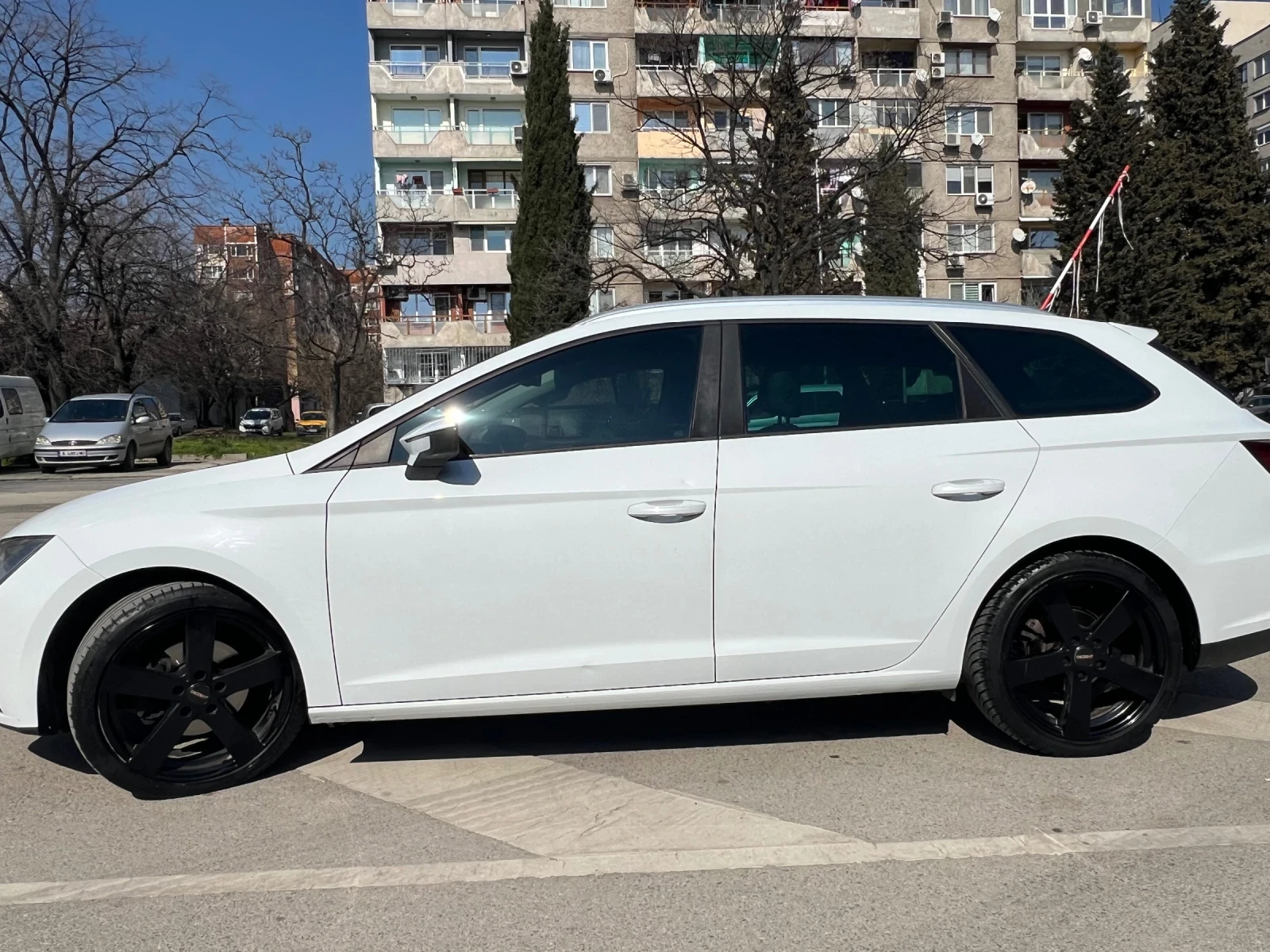 Seat Leon ST, снимка 5 - Автомобили и джипове - 53712230