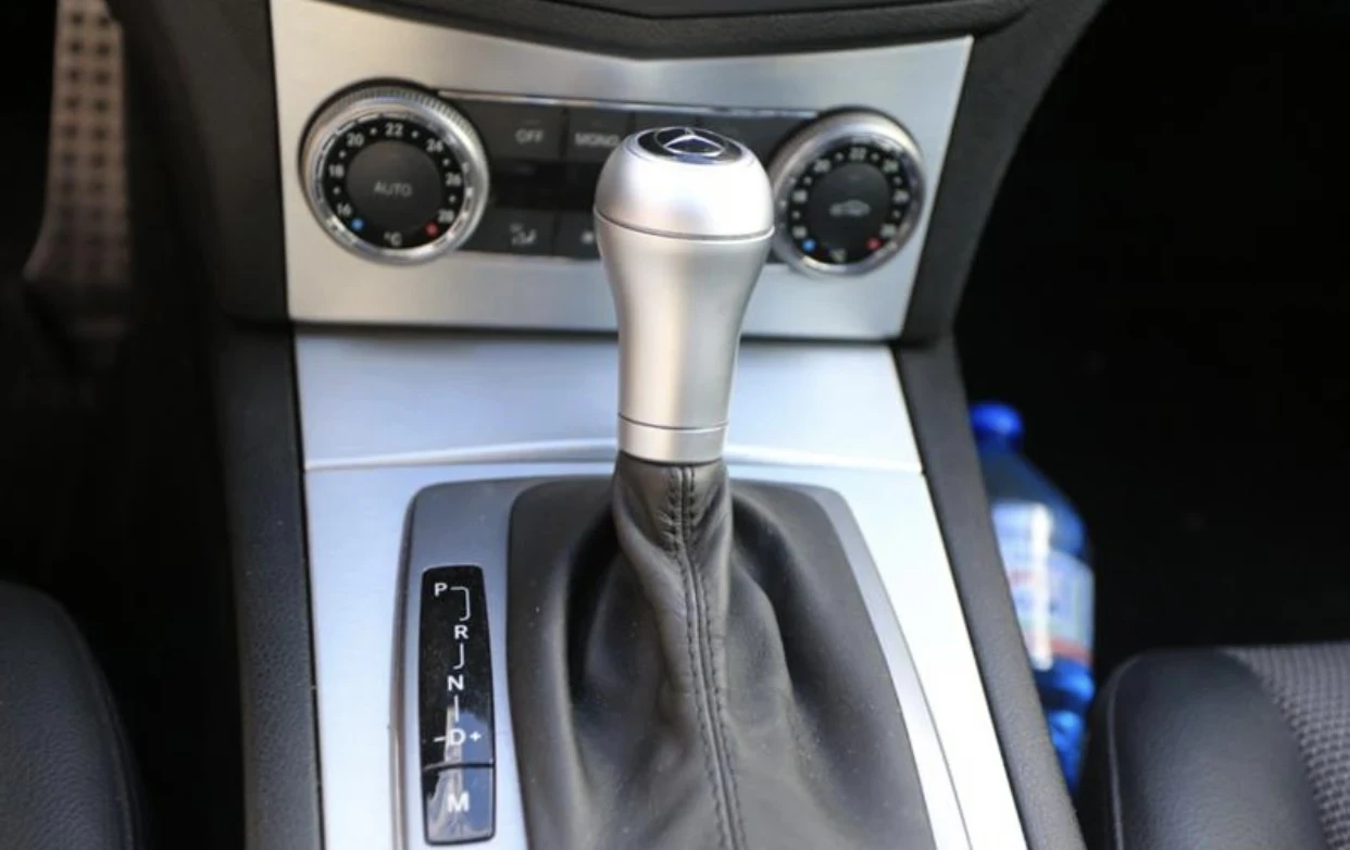 Mercedes-Benz C 220 W204 OM646 , снимка 11 - Автомобили и джипове - 53818079