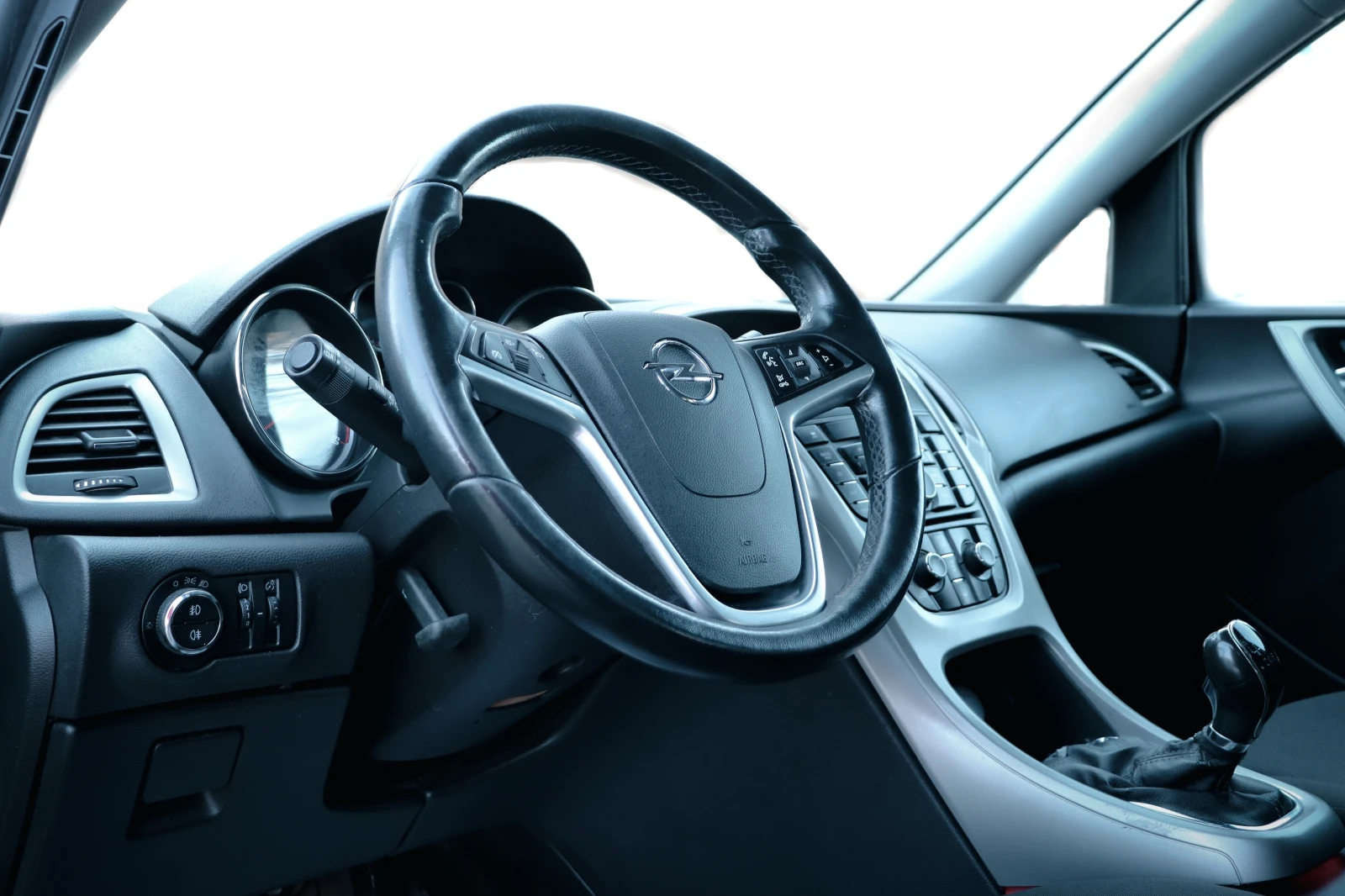 Opel Astra 1.7TDCI - 110к.с. ЕВРО 5А, снимка 7 - Автомобили и джипове - 54046078