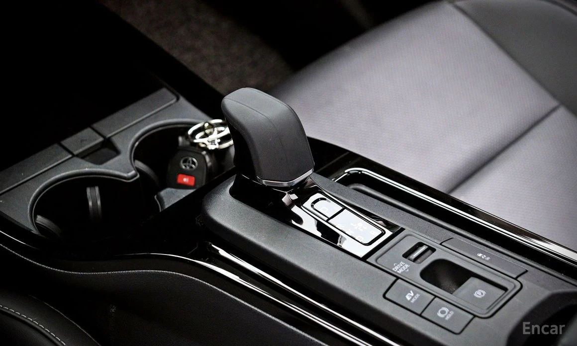 Toyota Prius 2.0* HYBRID* ПОДГРЕВ* ОБДУХВАНЕ* 360КАМЕРА* LANE* , снимка 12 - Автомобили и джипове - 54197173