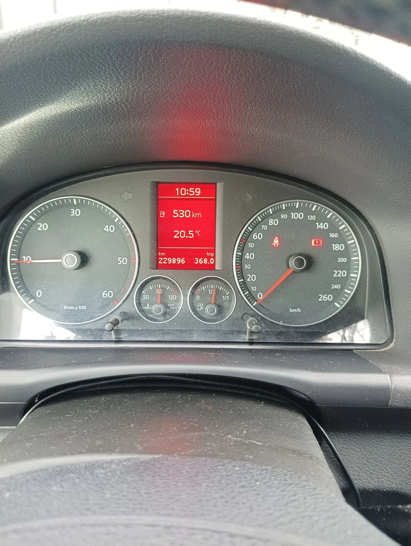 VW Touran, снимка 13 - Автомобили и джипове - 54266858