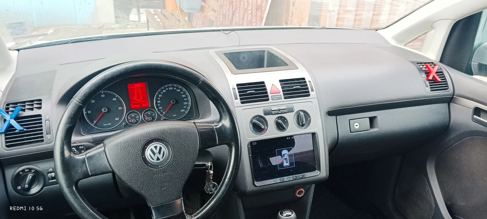 VW Touran, снимка 8 - Автомобили и джипове - 54266858