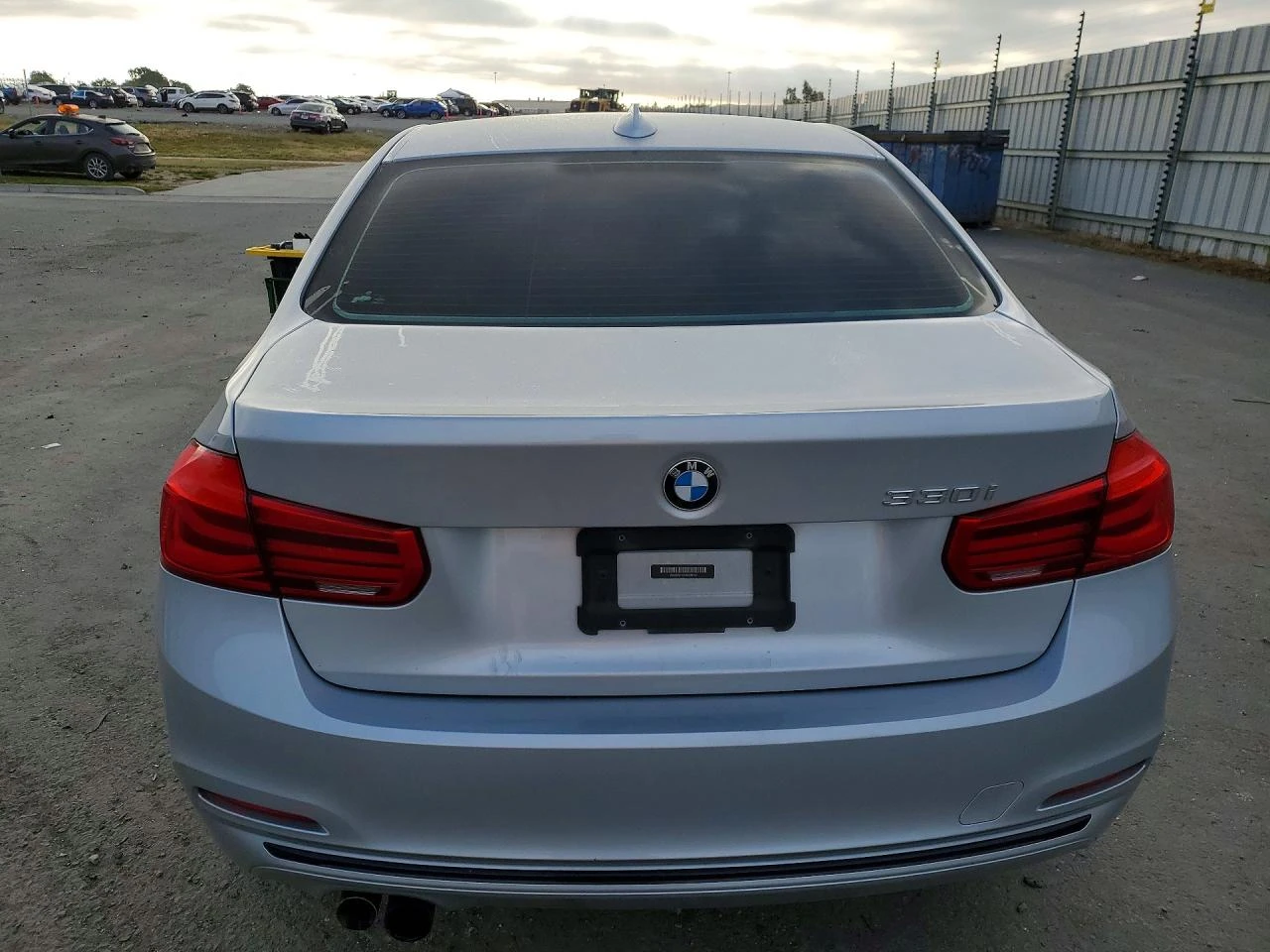 BMW 330 2.0l I, снимка 6 - Автомобили и джипове - 54322716