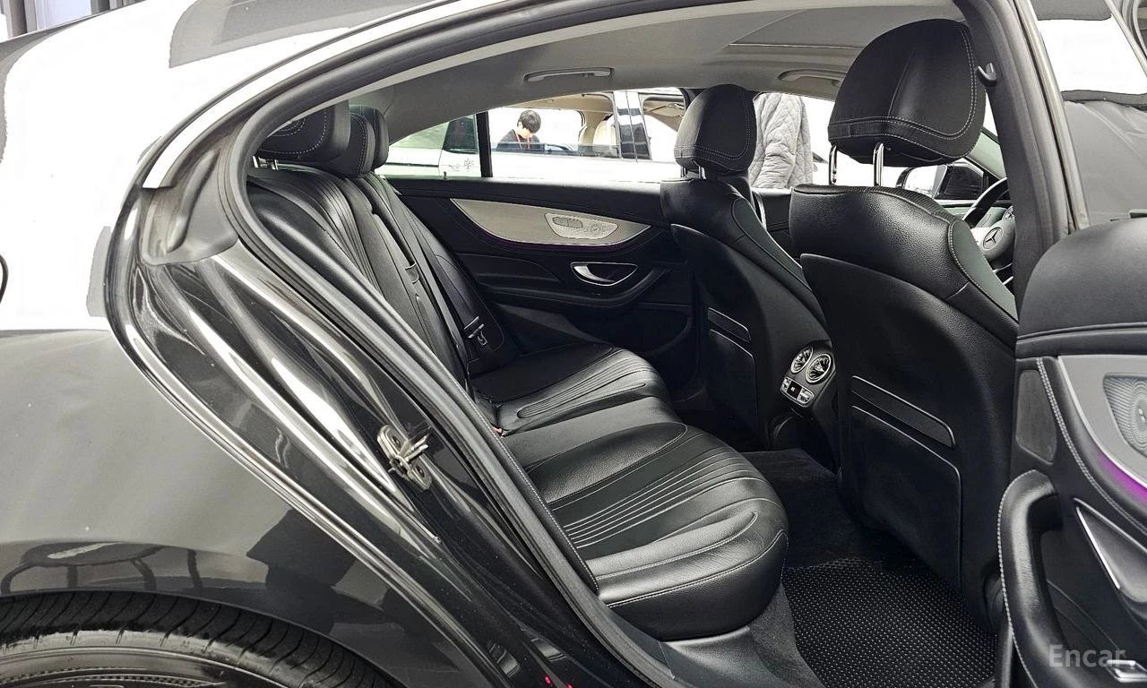 Mercedes-Benz CLS 400 d* 4MATIC* DISTRONIC* HEAD-UP* BURMESTER* SUNROOF*, снимка 16 - Автомобили и джипове - 54413815
