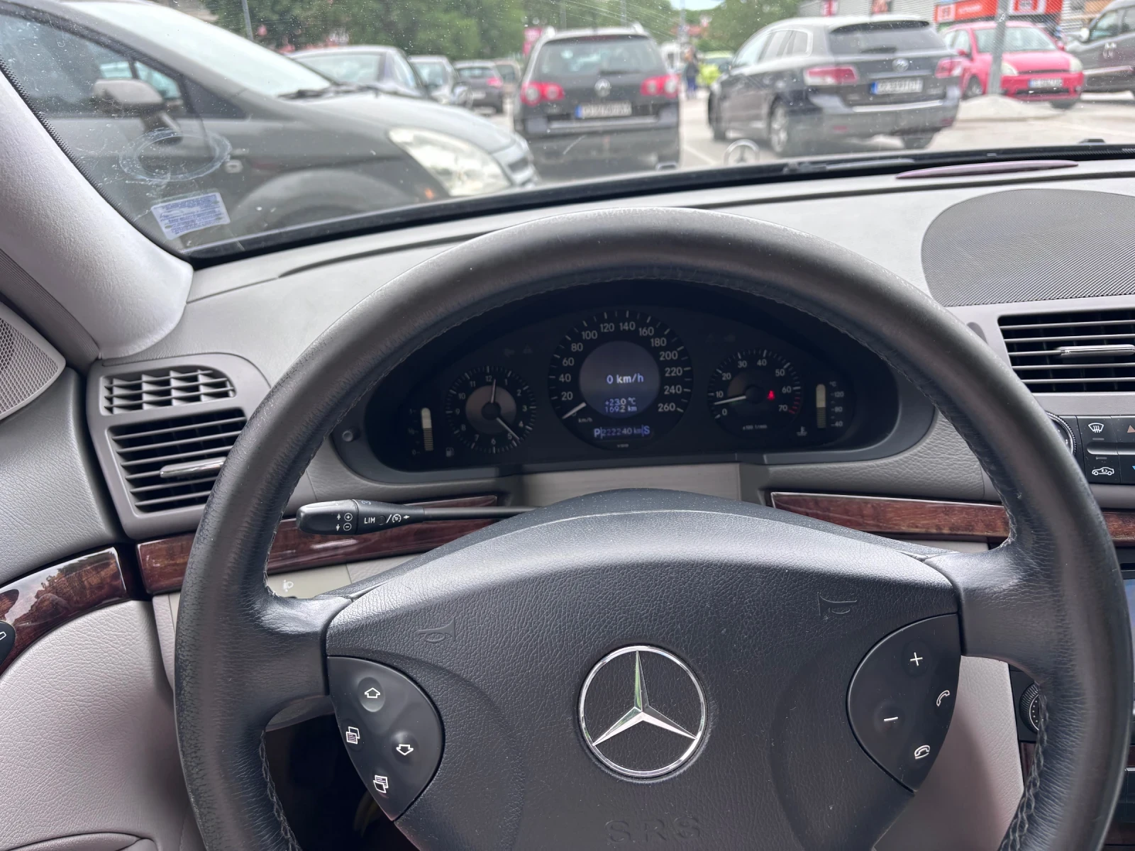 Mercedes-Benz E 280 3.0 4MATIC ГАЗ, снимка 8 - Автомобили и джипове - 54720674