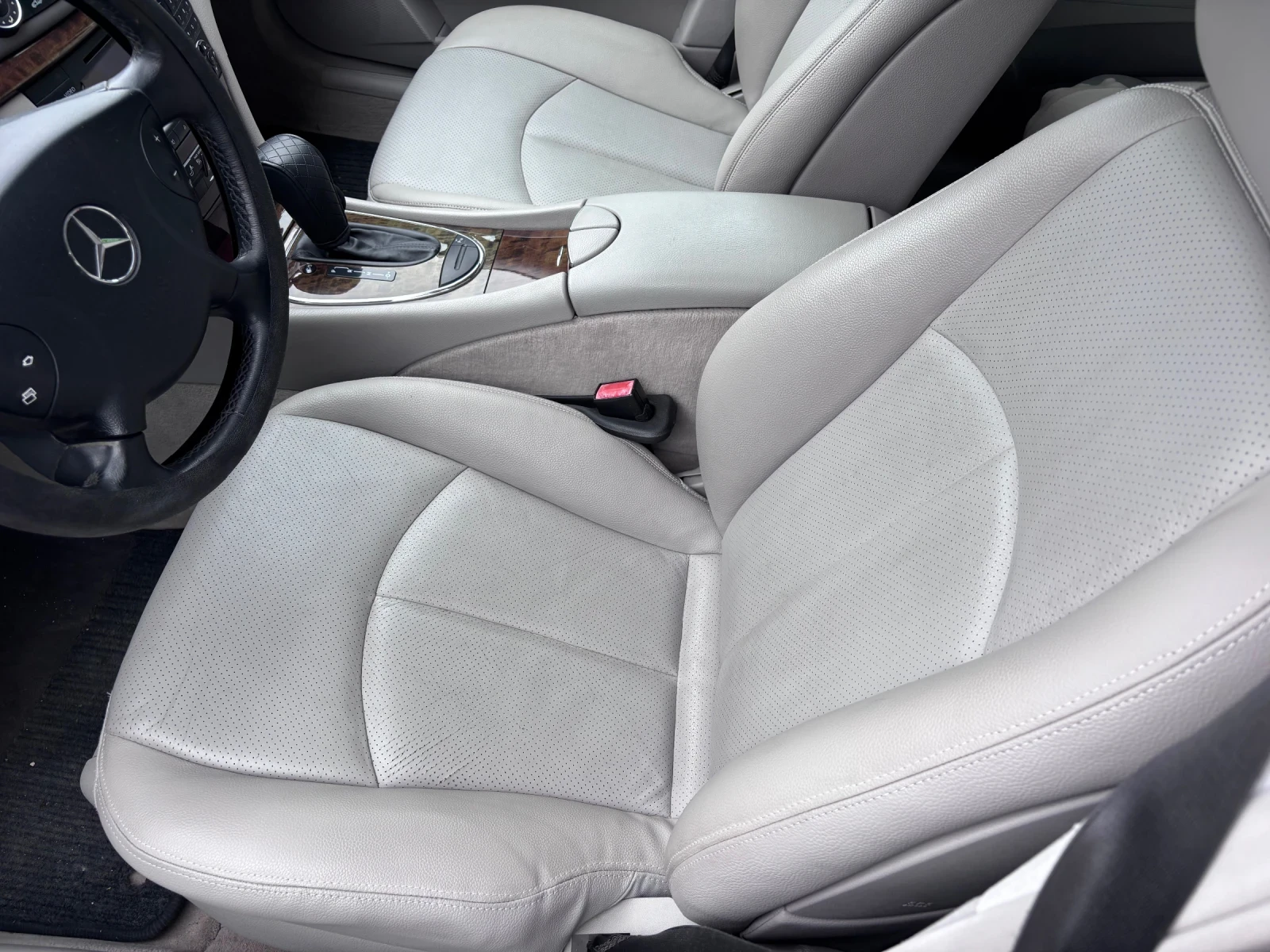 Mercedes-Benz E 280 3.0 4MATIC ГАЗ, снимка 9 - Автомобили и джипове - 54720674