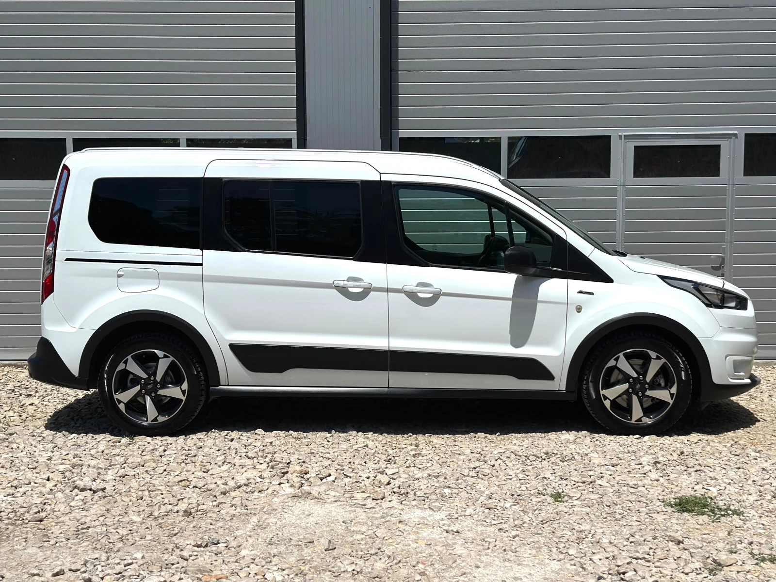 Ford Connect 1.5 hdi ACTIVE 7 места МАКСИ CARPLAY КАМЕРА full, снимка 8 - Автомобили и джипове - 54944504