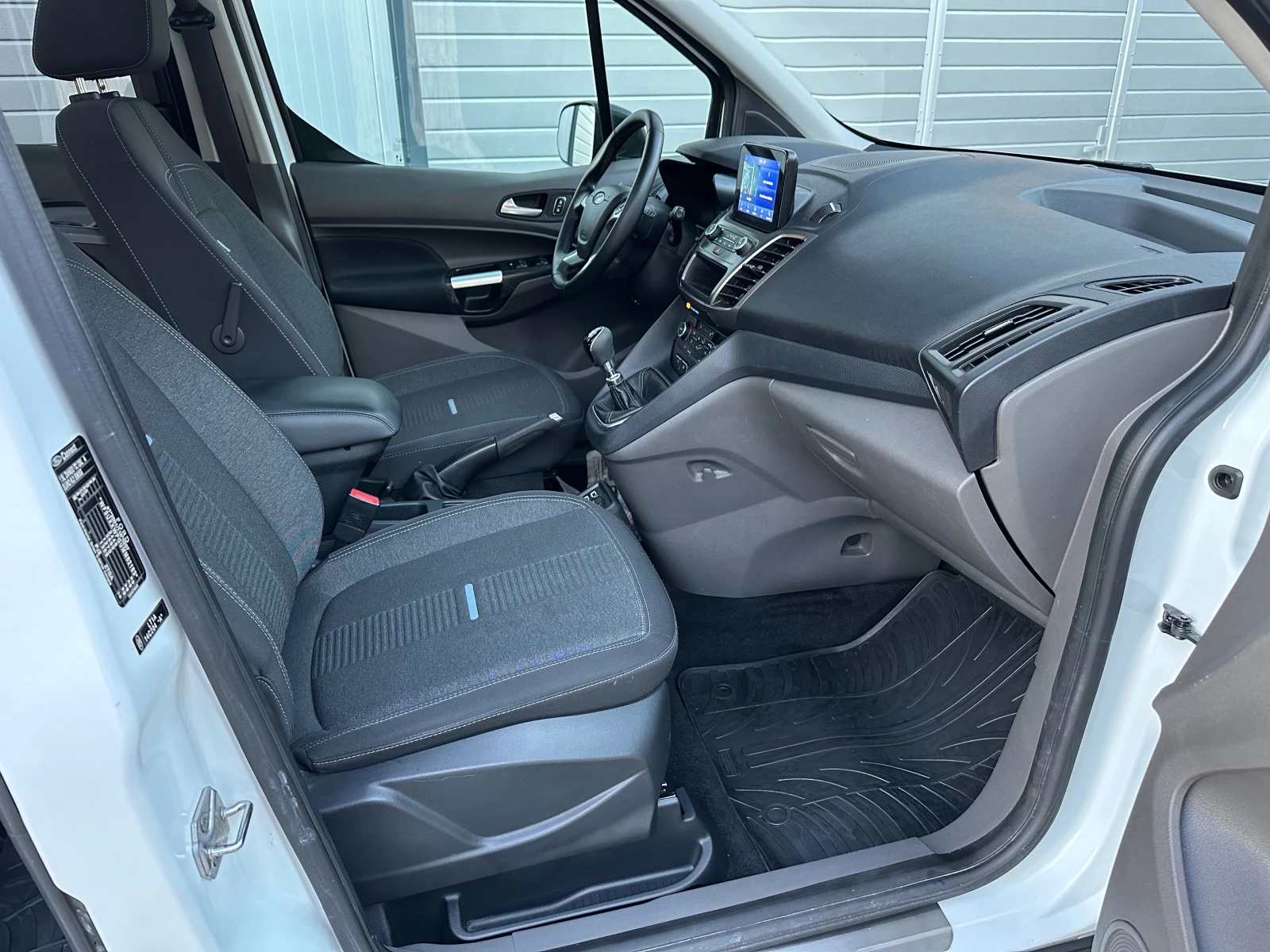Ford Connect 1.5 hdi ACTIVE 7 места МАКСИ CARPLAY КАМЕРА full, снимка 11 - Автомобили и джипове - 54944504